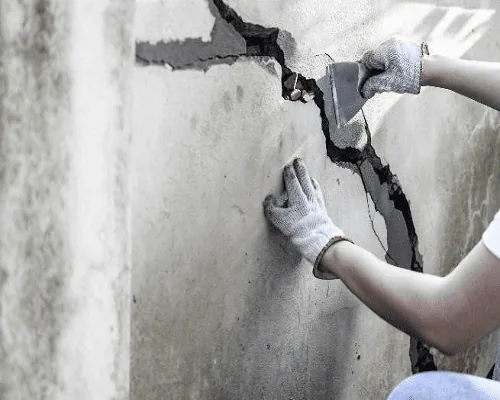 Foundation crack on a Northwest Arkansas home